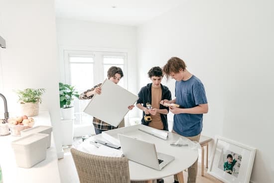 The car Tim Allen built on Home Improvement was a customized 1933 Ford Roadster