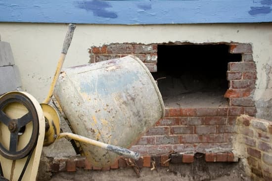 What Do You Need to Start a Home Improvement Business: Tools, Licenses, Business Plan