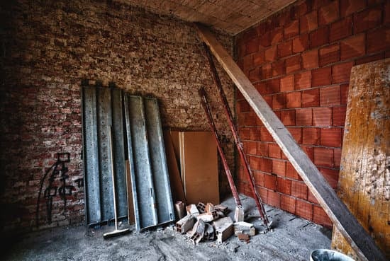 5G technology will revolutionize home entertainment, providing ultra-fast speeds for seamless streaming and gaming