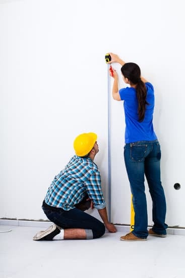 Tim Allen and the cast of Home Improvement sign the iconic theme song