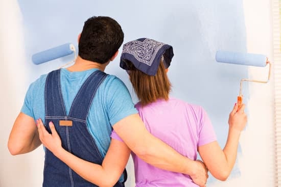 Lowes Home Improvement does not provide daycare services for employees or customers