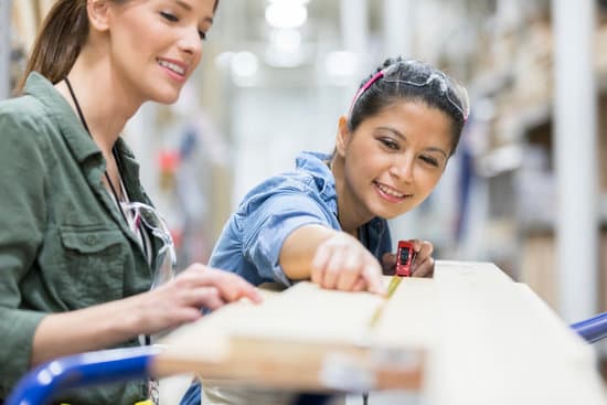 How to Improve English Vocabulary at Home: Practice with flashcards, read daily, and use word apps