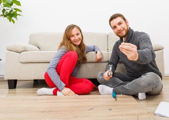 How to improve work and home life balance: setting boundaries and prioritizing self-care