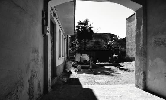 Step-by-step guide on how to improve ball control in soccer at home