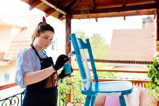 Photo of John Goodman guest-starring on Home Improvement
