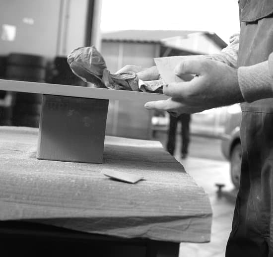 How to Improve Eyesight Naturally at Home in Urdu: Effective Methods and Exercises