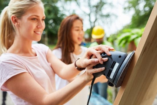 What can Apple do to improve HomePod: better voice control, enhanced sound quality, and more compatibility