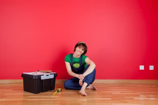 Boost phone signal with signal repeater in home