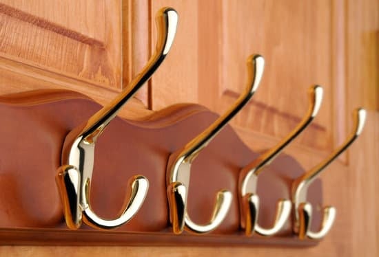 How to Improve Your Putting at Home 1 how to improve your putting technique indoors